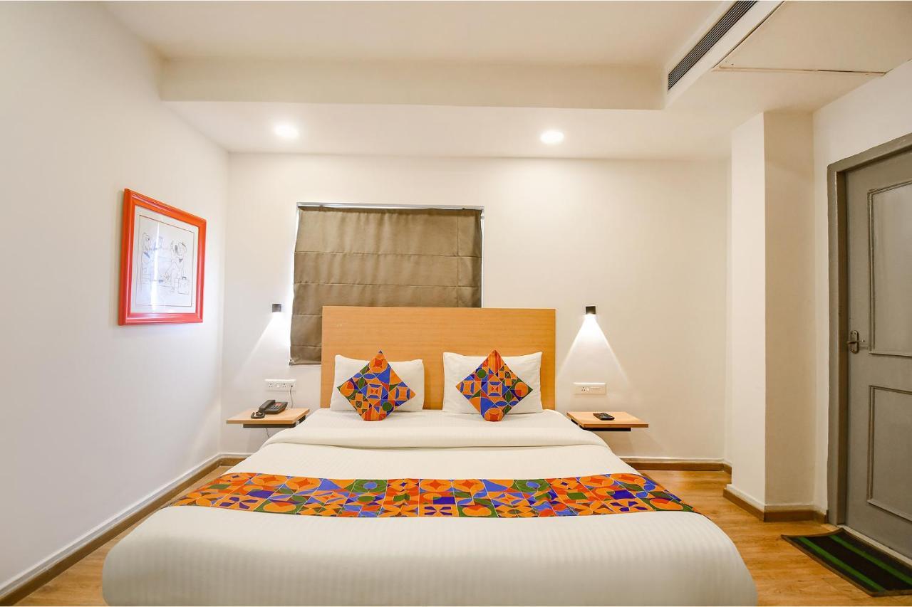 โอโย ทาวน์เฮาส์ 060 แอร์พอร์ต กรีน อาร์เขต Hotel โกลกาตา ภายนอก รูปภาพ