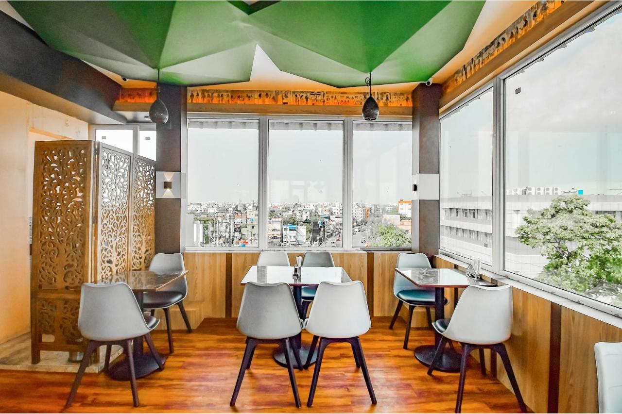 โอโย ทาวน์เฮาส์ 060 แอร์พอร์ต กรีน อาร์เขต Hotel โกลกาตา ภายนอก รูปภาพ