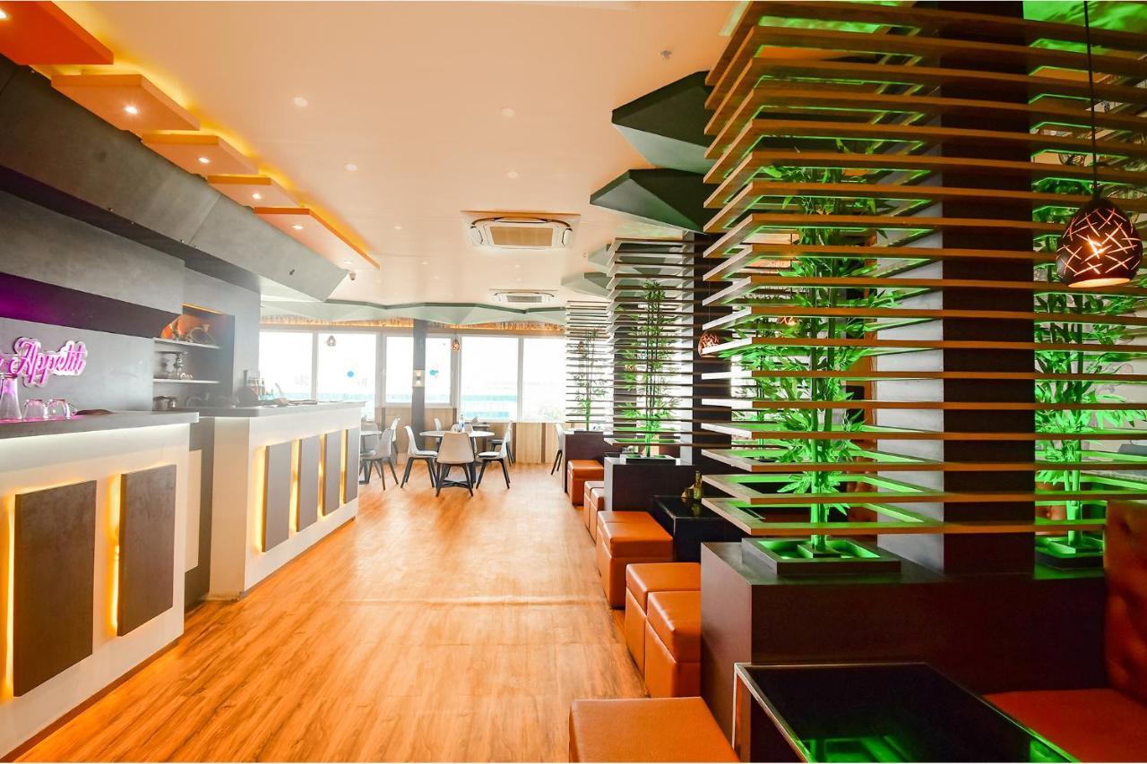 โอโย ทาวน์เฮาส์ 060 แอร์พอร์ต กรีน อาร์เขต Hotel โกลกาตา ภายนอก รูปภาพ