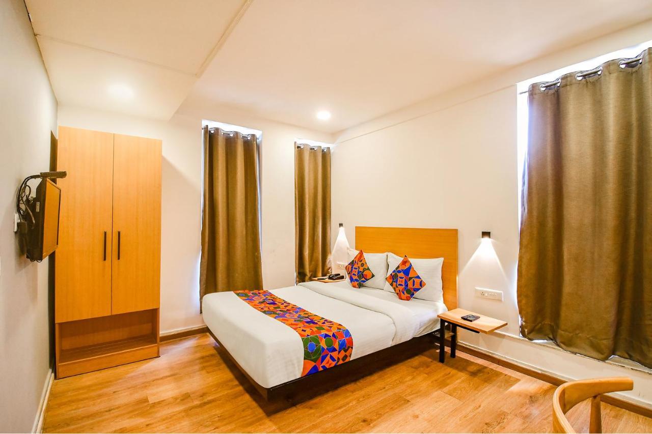 โอโย ทาวน์เฮาส์ 060 แอร์พอร์ต กรีน อาร์เขต Hotel โกลกาตา ภายนอก รูปภาพ